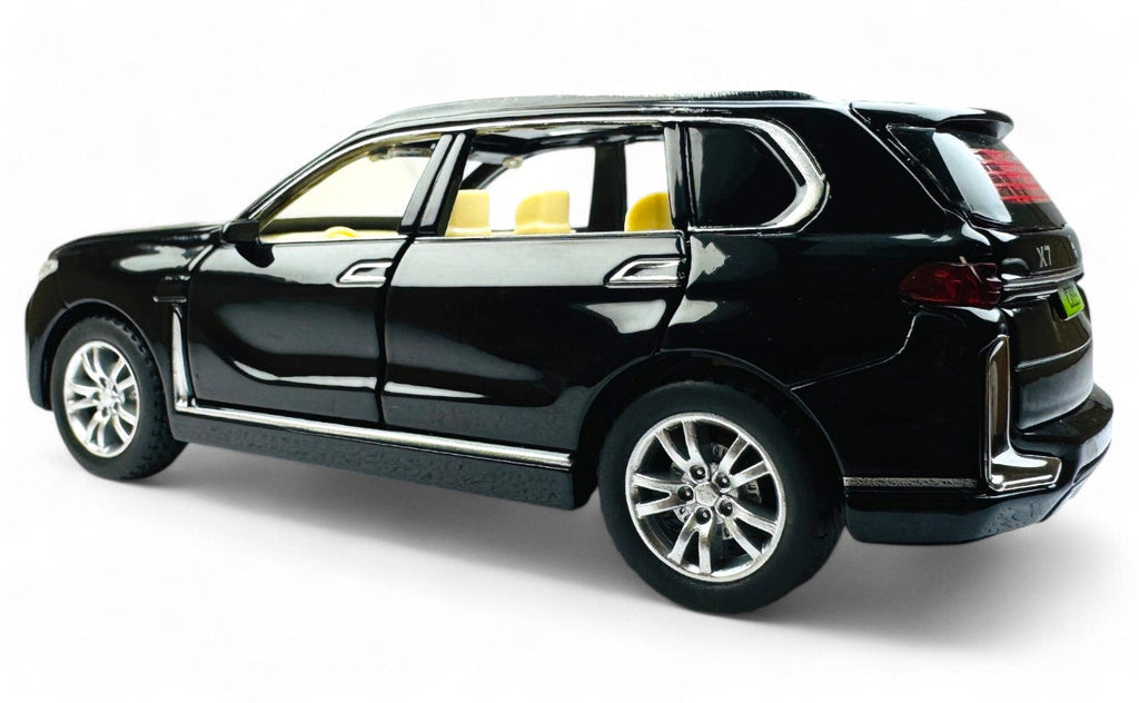 Bmw X7 1:24 diecast scale model car collectible | Assorted Colors